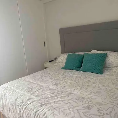 Apartamento Piso A Estrenar Entrada Autónoma Garage Wifi 4 Personas Vigo