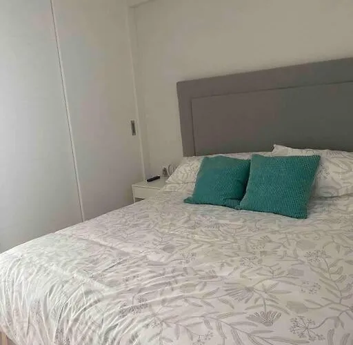 Apartmán Piso A Estrenar Entrada Autonoma Garage Wifi 4 Personas Vigo